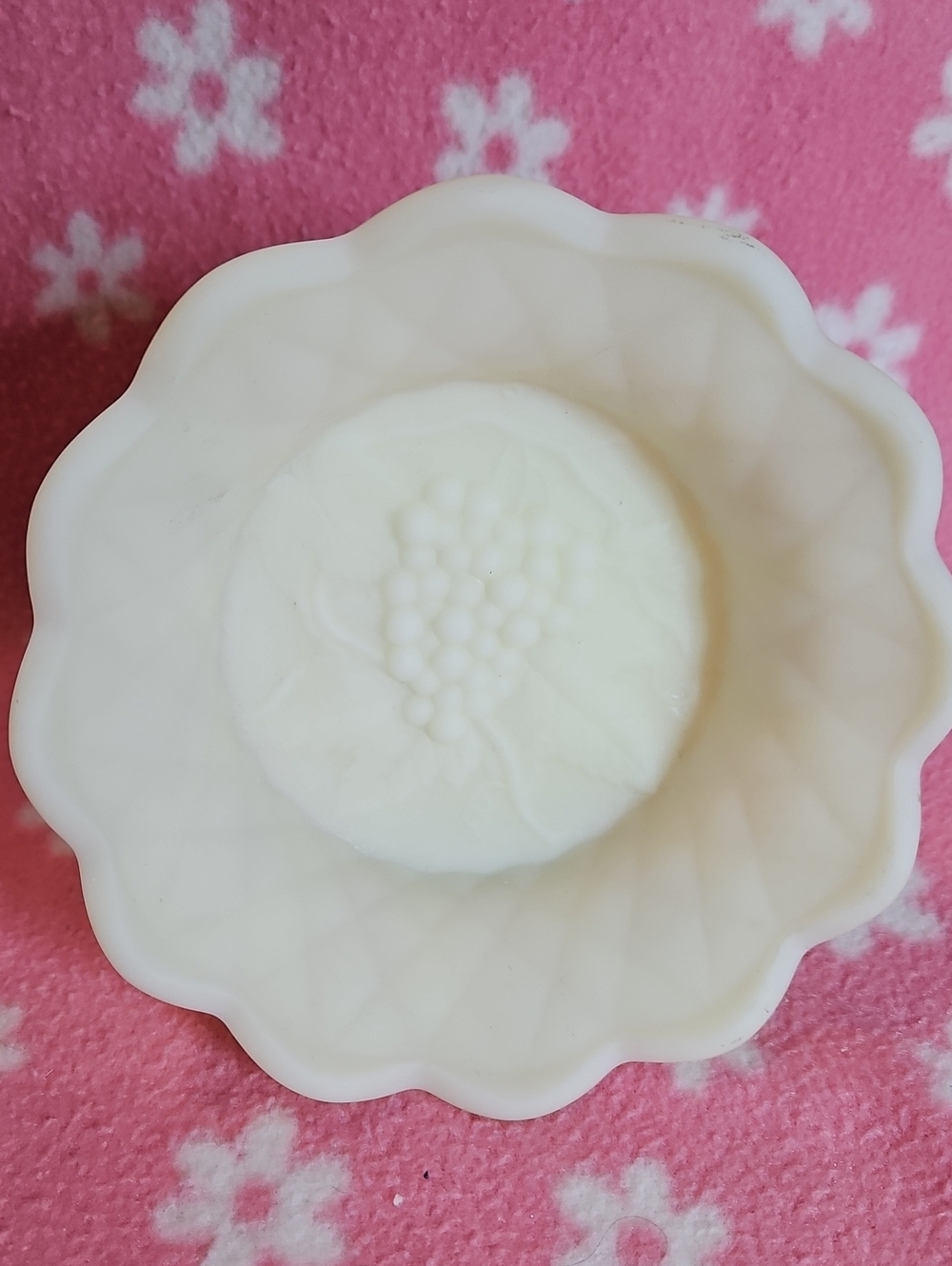 Vintage Fenton Cream Custard Glass Bowl with Grape Motif on Bowl